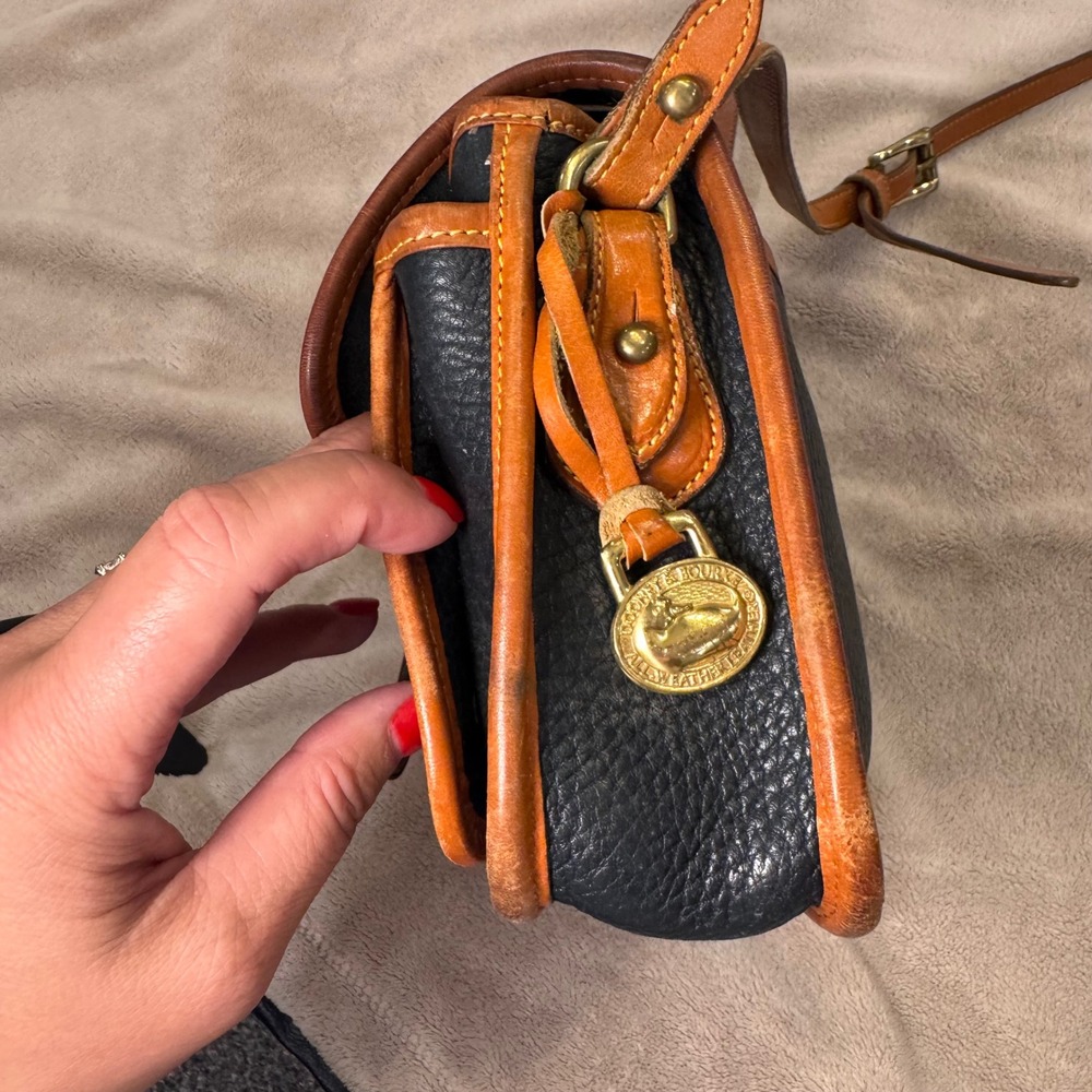 Vintage Dooney & Bourke Navy Cognac Leather Crossbody Saddle Crossbody Bag - Picture 8 of 13